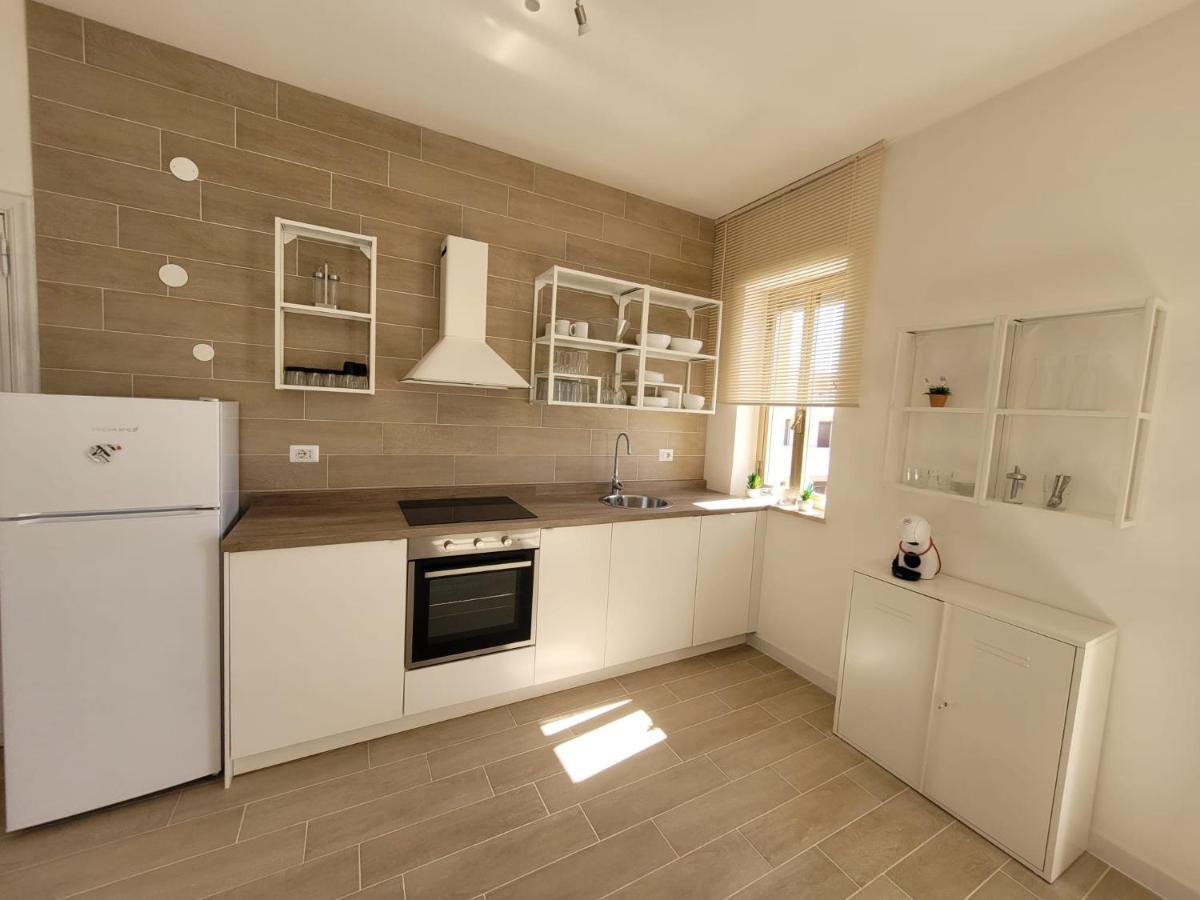 Appartamento Demetrio 50M Mare & Shopping Lido Marini Buitenkant foto